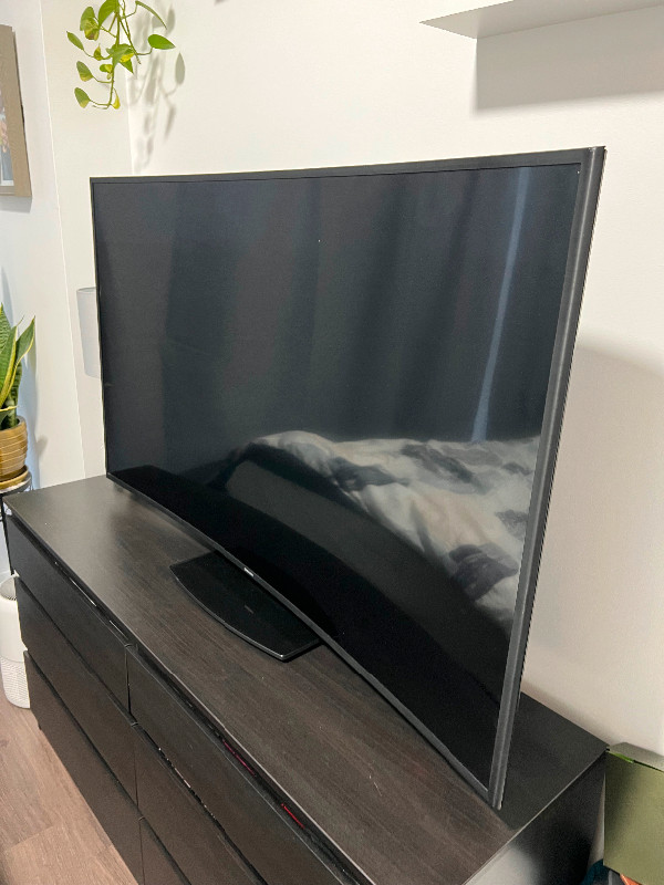SAMSUNG 55" UHD 4K Curved Smart TV KU6500 Series 6 Free Stuff City