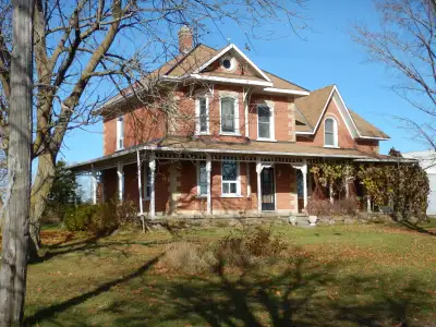 Quiet county Century home for rent 9 minutes from Peterborough. This beautiful remote 5 bedroom 2-st...