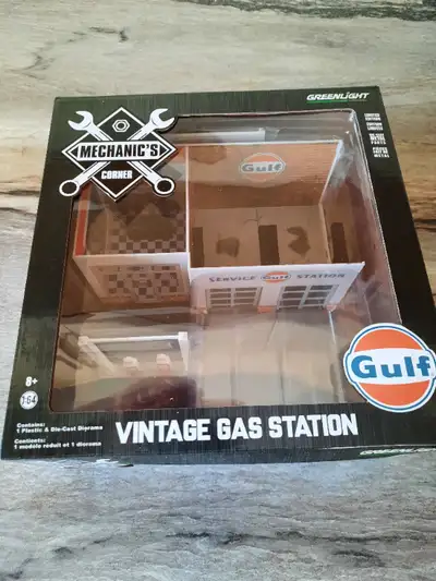 Greenlight chase porte et interieur vert (green)ef; Hot wheels , matchbox voir mes autres annonces s...