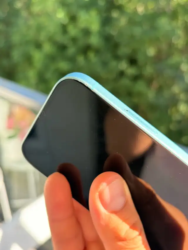Apple iPhone 16 in Cell Phones in Richmond - Image 4