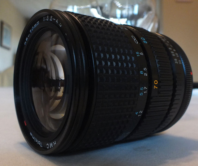 RMC Tokina 28-70mm Canon Film mount zoom lens. in Cameras & Camcorders in St. Catharines - Image 2
