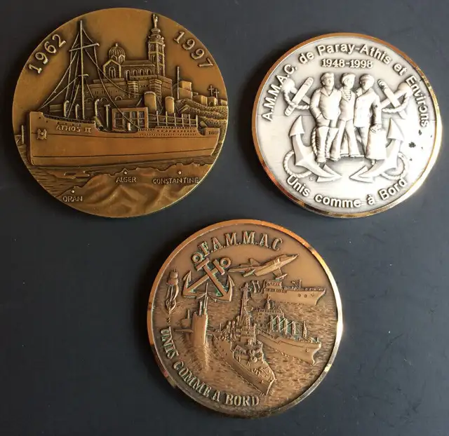 COLLECTION - GRANDES MÉDAILLES  MILITAIRE DE TABLE - No 9 in Arts & Collectibles in Longueuil / South Shore - Image 4