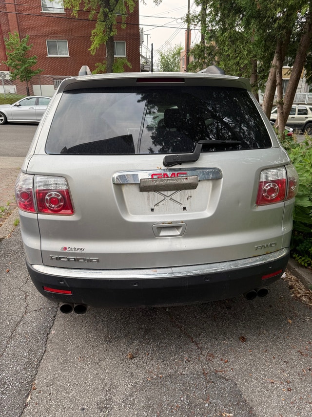 2010 GMC Acadia AWD SLE 8 Passenger with NEW ENGINE 3.6L — photo 3