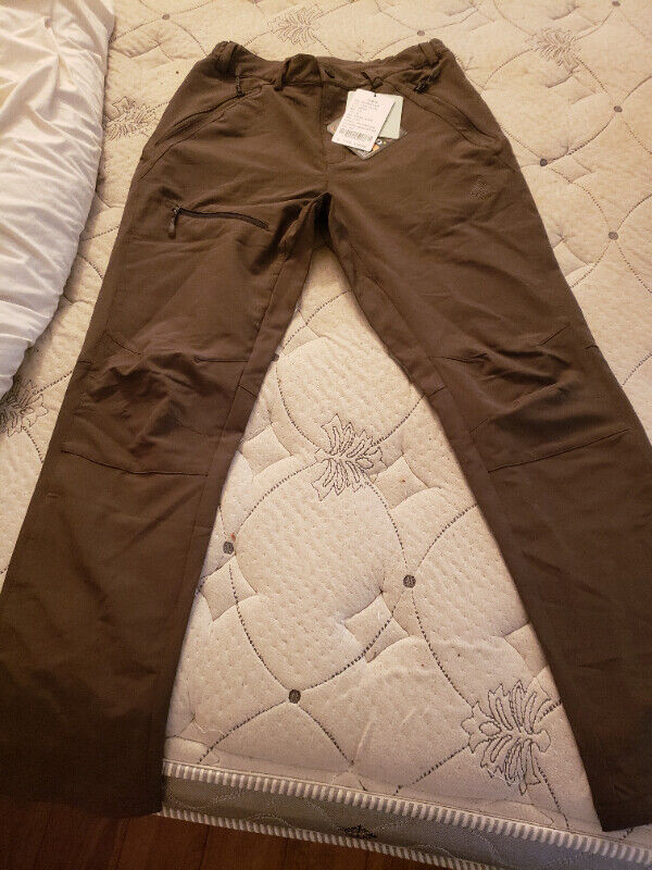 Mens pants tags on. 25$. Medium but run small in Men's in City of Halifax