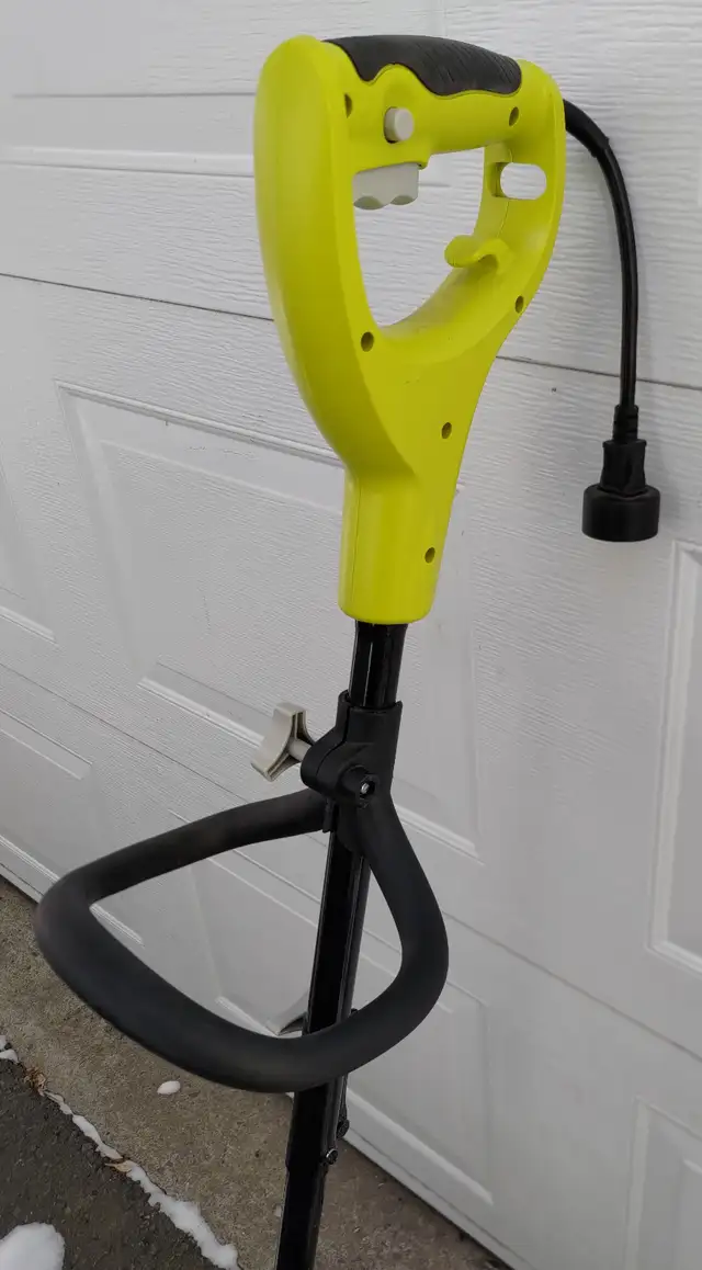 Pelle à neige électrique - Electric snow shovel RYOBI in Outdoor Tools & Storage in West Island - Image 3