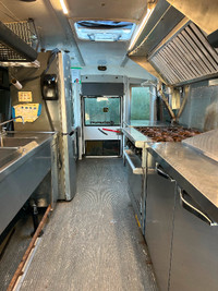 FOOD TRUCK FOR SALE