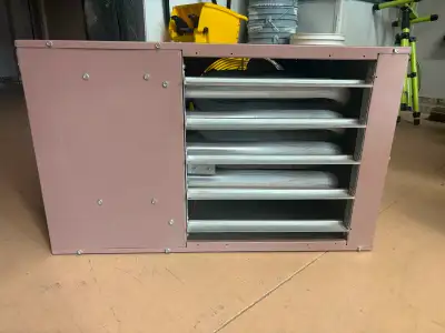 Selling a Reznor FT60-H 60,000BTU unit heater. This unit is in very good condition and has barely ra...