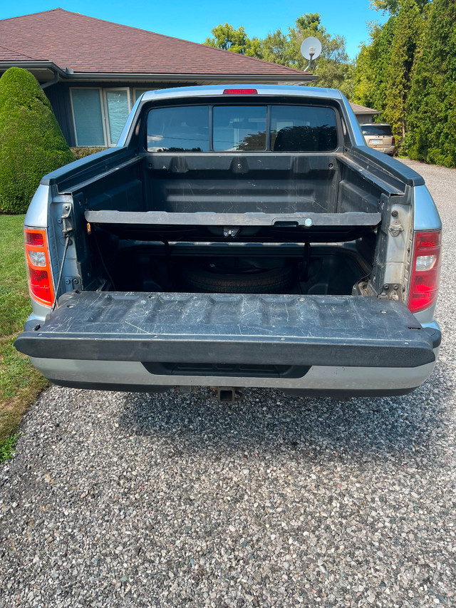 2010 Ridgeline Excellent Condition in Cars & Trucks in London - Image 4