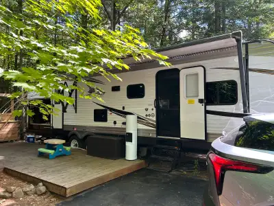 Roulotte et set-up complet à vendre, projet clé en main VENTE SÉPARÉE POSSIBLE Demande 36,000$ (légè...