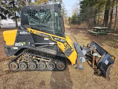 ASV 30 SKIDSTEER track loader.I bought this machine ($44k+ tax) 4 years ago. I put less than 150 hou...