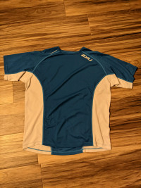 2XU Athletic T Shirt Men's Small
