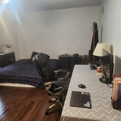 Spacious room for rent!