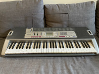 Casio LK-210 lighted  keyboard 61 keys 