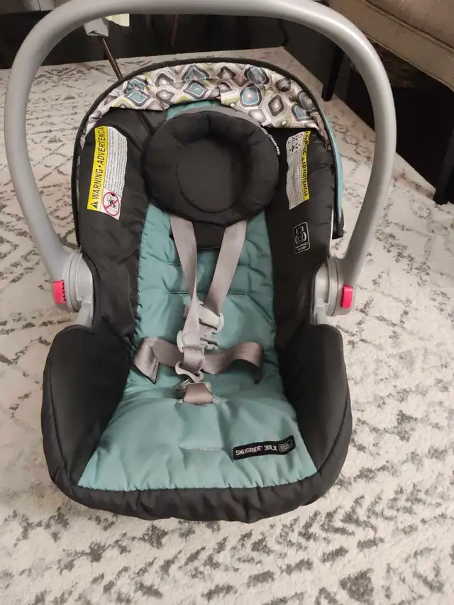 Graco SnugRide 30 LX Infant Car Seat - moderately used in Strollers, Carriers & Car Seats in City of Toronto - Image 2