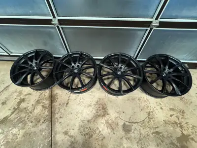 Excellent condition. Used them in winter for my 2020 Toyota Highlander. Winter tires on then were 25...