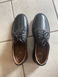 Men’s Clark’s leather shoes. Size 12. 