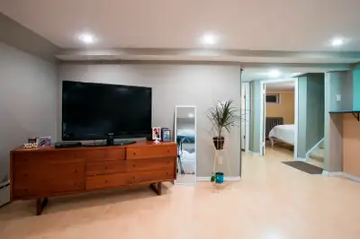 St. Boniface Basement Suite Utilities Incl