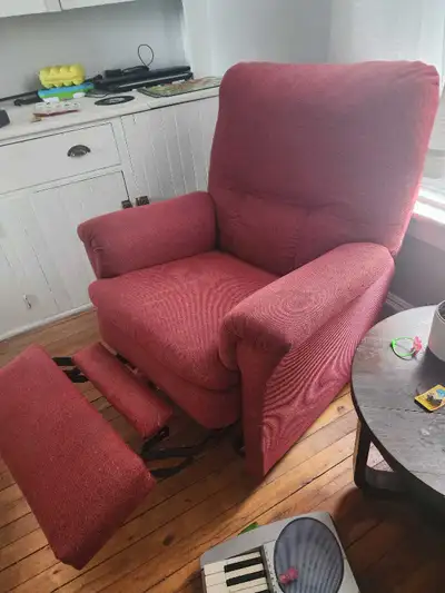 *CAN DELIVER* Erlan Reclining Chair, View more