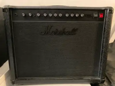 Marshall DSL 40 Blackout Edition amp, View more