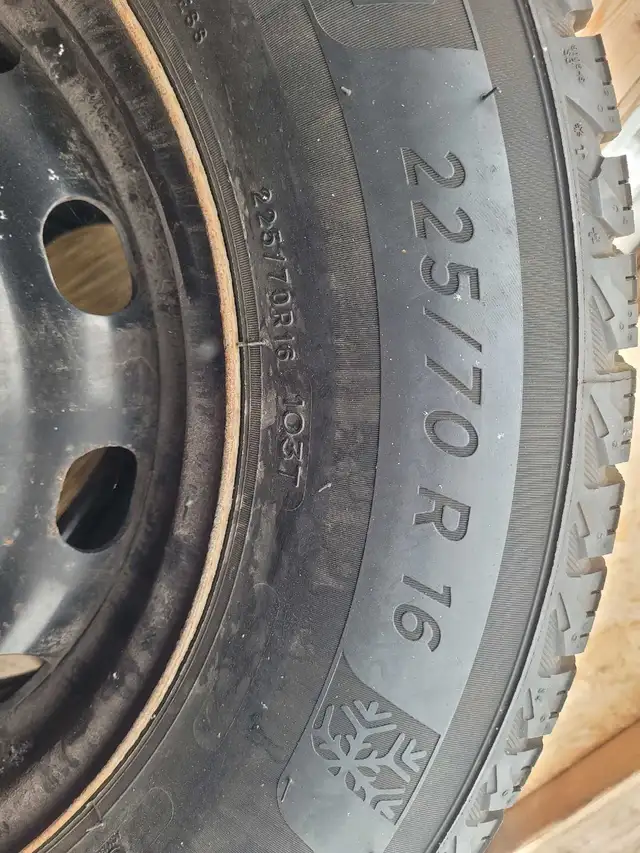 Michelin X-Ice winter tires and rims 225 70/R16 in Tires & Rims in Peterborough - Image 4