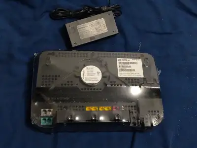 Bell Home Hub 3000 Sagemcom Fast 5566 modem and router NEW, sealed one - $80 Used, good working cond...