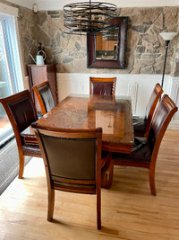Table salle a manger(avec rallonge) et chaise en cuir 