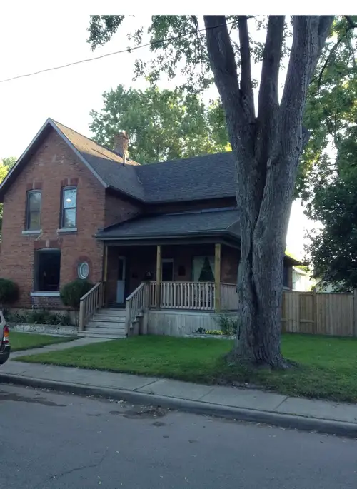 This cozy 2 bedroom unit has a fridge, stove, microwave, washer, dryer, fenced in yard with shed. It...