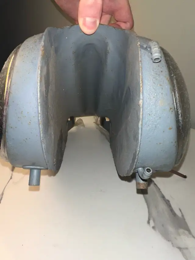Vintage Suzuki 2-Stroke Gas Tank - T20 X6 Hustler / T250? in Motorcycle Parts & Accessories in Mississauga / Peel Region - Image 5
