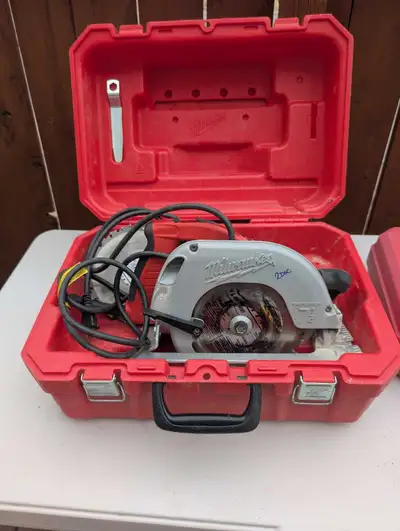 Milwaukee corded circular saw, View more