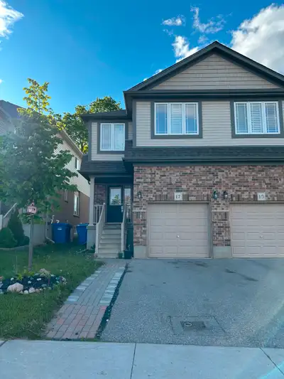 3 Beds 2.5 Baths - House