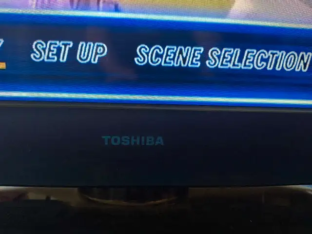 Toshiba 32inch smart TV  and DVD player in TVs in Ottawa - Image 4