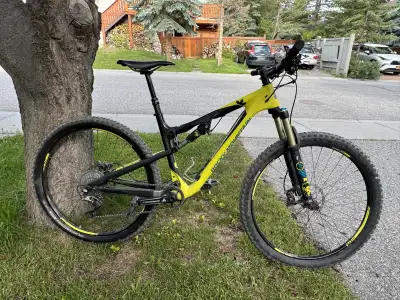 Carbon Rocky Mountain XC/Trail Bike (XTR Build) I'm selling my super-light and incredibly fast carbo...