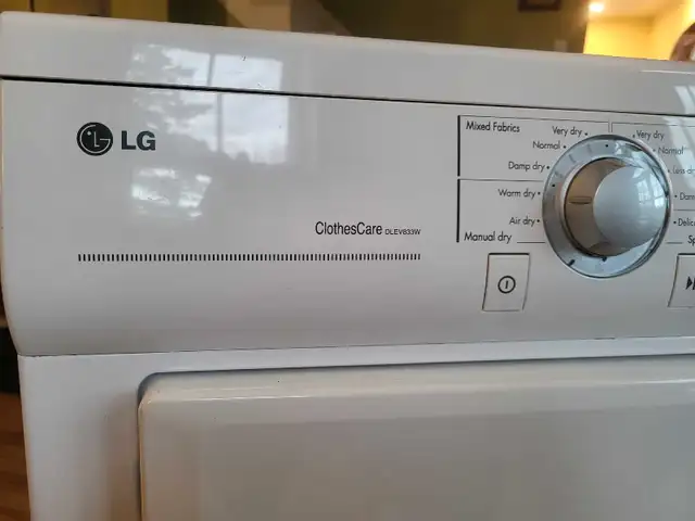 LG Dryer in Washers & Dryers in Bedford - Image 3
