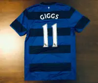 2011-2013 Manchester United Away Jersey - Ryan Giggs #11 - Small