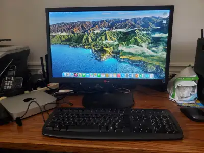 Mac Mini Mid 2011.Intel i5.16GB RAM.240SSD 250GB HDD 24" monitor, View more