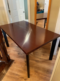 Table en bois – 80$