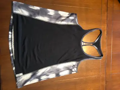 Womens Under armour tank top, View more
