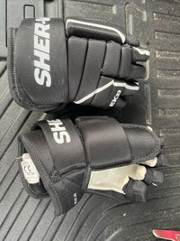 Sherwood EK33 Hocky Gloves Junior Size 10 Inch