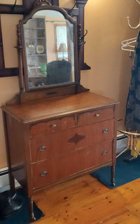 Vanity Antique Dresser