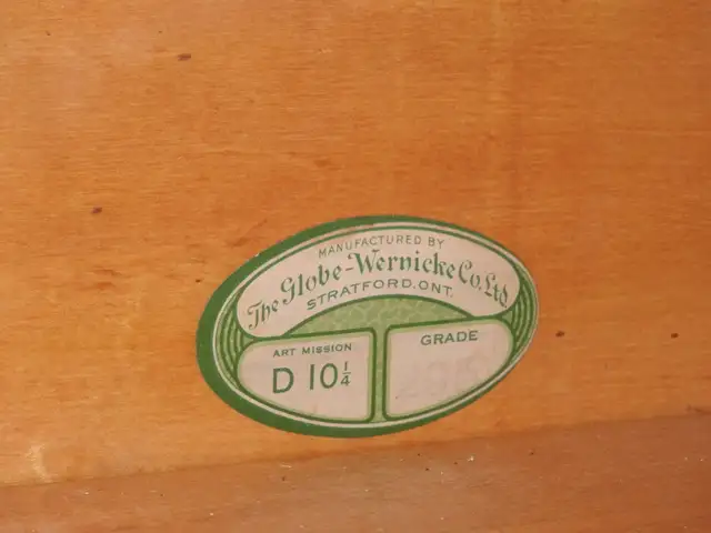 antique mission style barrister bookcase 4 large levels / drawer in Bookcases & Shelving Units in Hamilton - Image 5