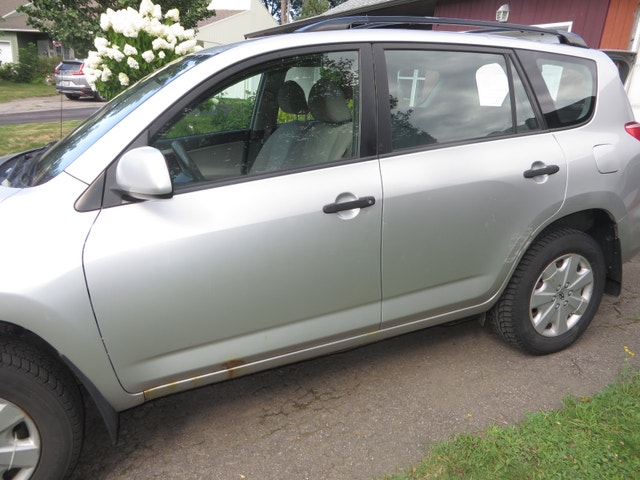 2008 Toyota RAV4 — photo 3