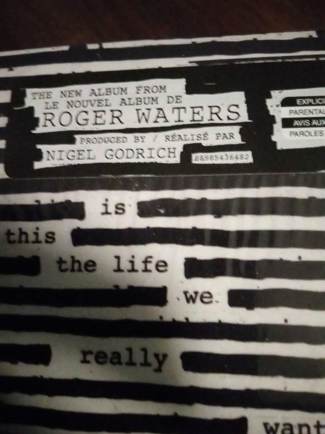 Is this the life we really étant?  Roger Waters  dans CD, DVD et Blu-ray  à Saint-Hyacinthe - Image 2