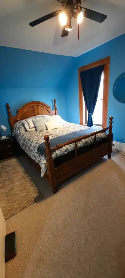2 Large student Bedrooms with bath available for September 1st