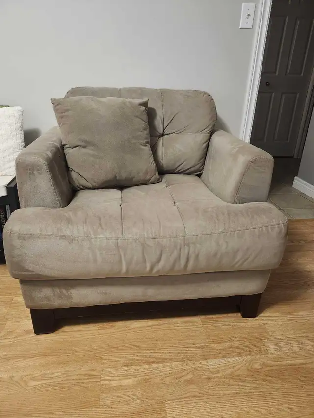 Sofa and Chair in Couches & Futons in Charlottetown - Image 5