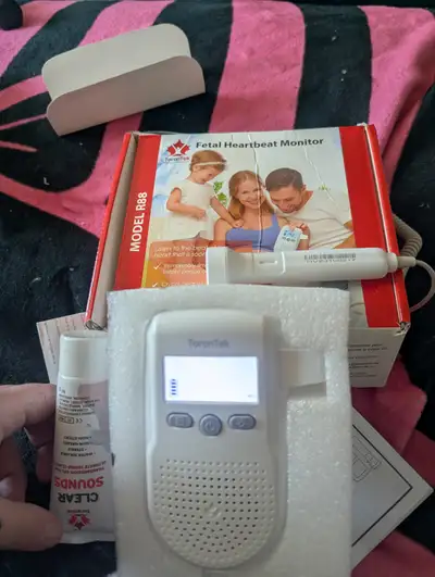Fetal heart rate monitor brand new comes with the gel as well and everything needed asking 70