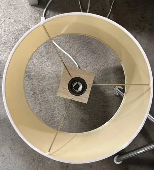 Table Lamp in Indoor Lighting & Fans in Mississauga / Peel Region - Image 3