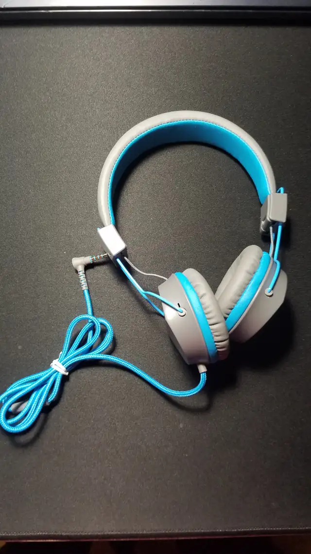 JLab, JBuddies Folding Gen 2, Kids Wired Headphones, Noise Isola