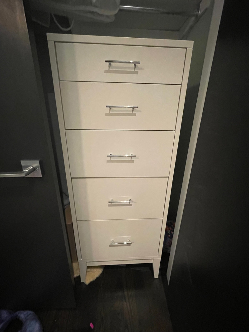 Modern Tall dresser (5 drawer) Dressers & Wardrobes Ottawa Kijiji