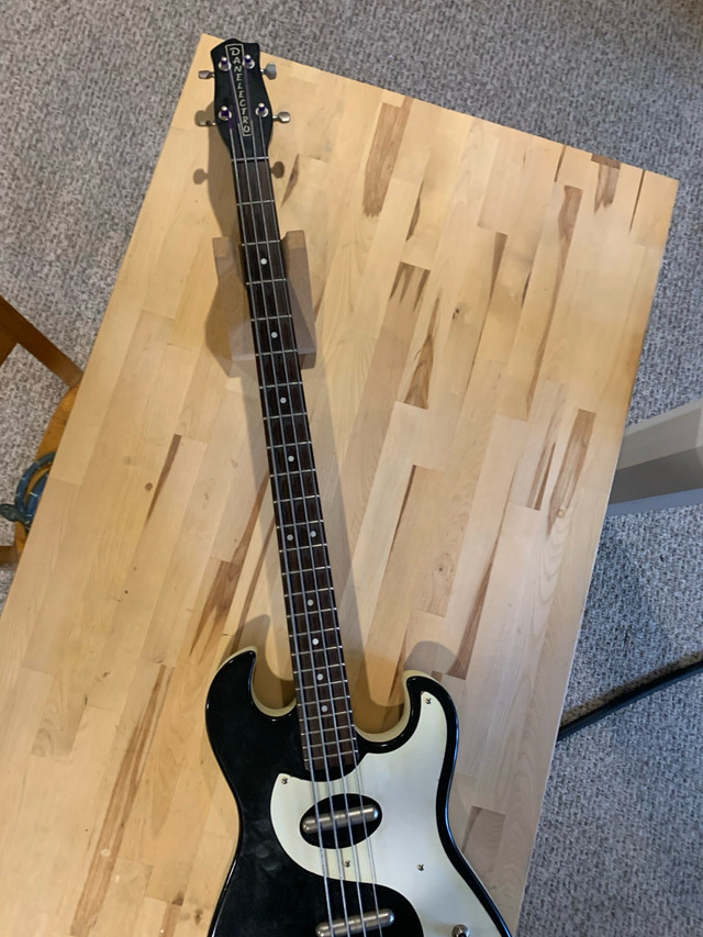 Danelectro Bass in Guitars in St. Catharines - Image 2