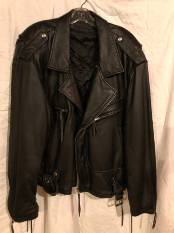 VINTAGE LEATHER JACKET in Men's in Markham / York Region